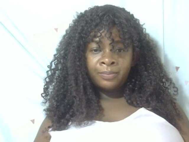 Love-Sexya live cam on BongaCams