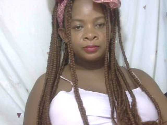 Love-Sexya live cam on BongaCams