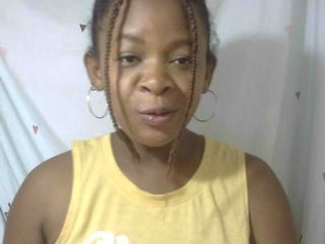 Love-Sexya live cam on BongaCams