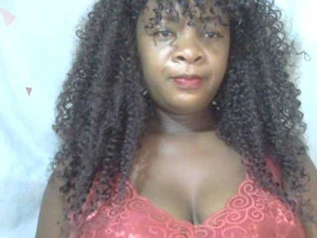Love-Sexya live cam on BongaCams