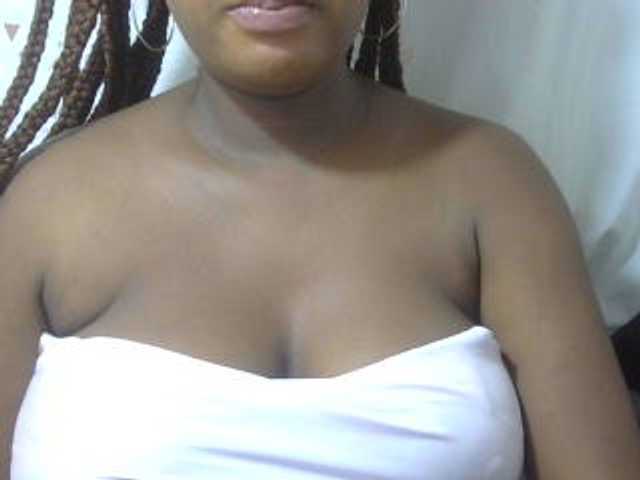 Love-Sexya live cam on BongaCams