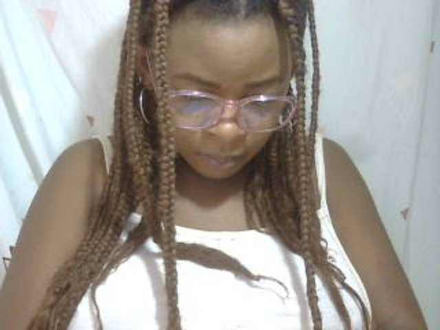 Love-Sexya live cam on BongaCams