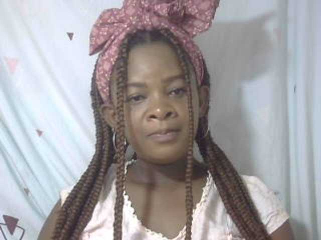 Love-Sexya live cam on BongaCams