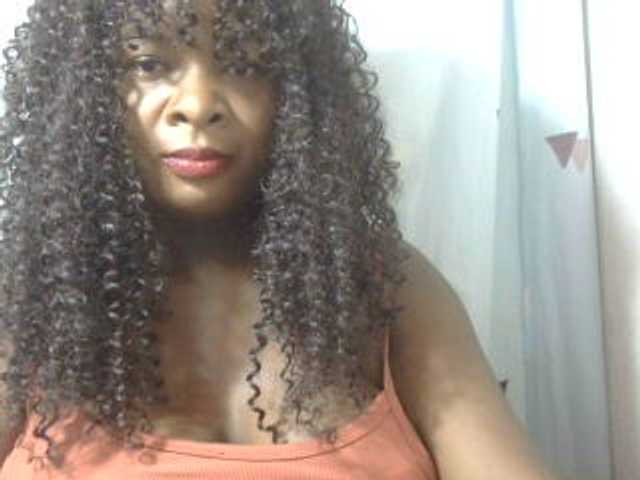 Love-Sexya live cam on BongaCams