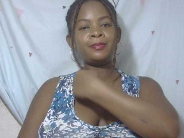 Love-Sexya live cam on BongaCams
