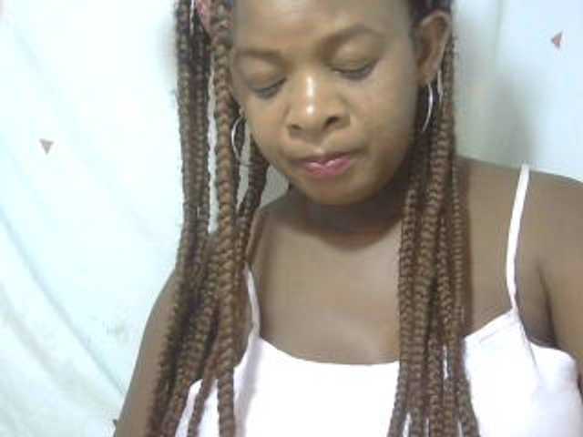 Love-Sexya live cam on BongaCams