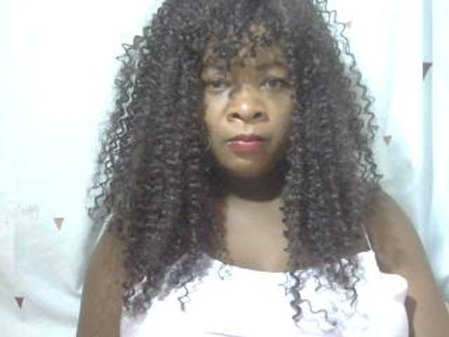Love-Sexya live cam on BongaCams