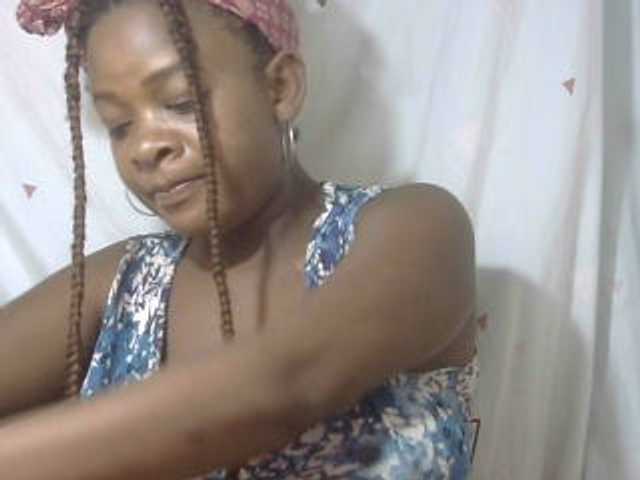 Love-Sexya live cam on BongaCams
