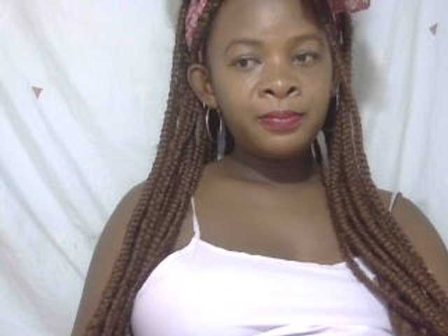 Love-Sexya live cam on BongaCams