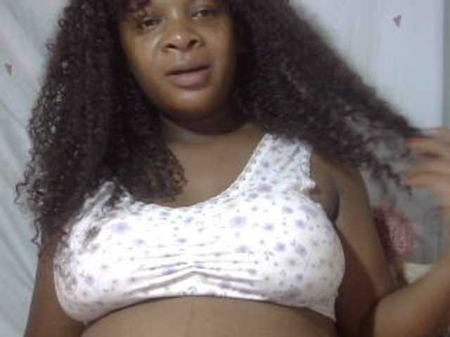 Love-Sexya live cam on BongaCams