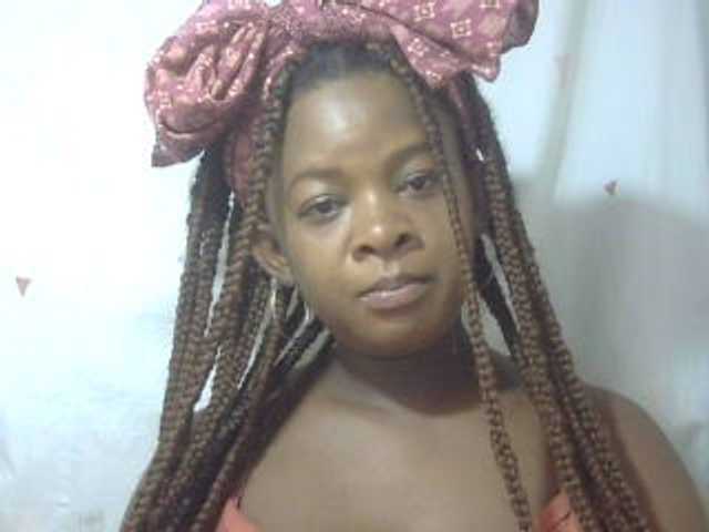 Love-Sexya live cam on BongaCams