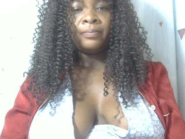 Love-Sexya live cam on BongaCams