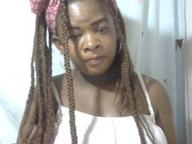 Love-Sexya live cam on BongaCams