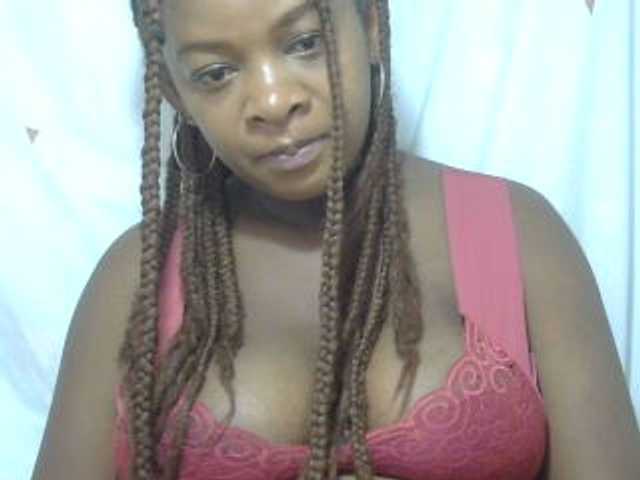 Love-Sexya live cam on BongaCams