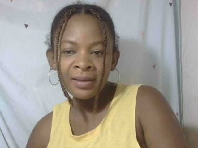 Love-Sexya live cam on BongaCams