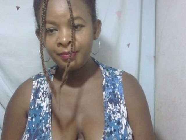 Love-Sexya live cam on BongaCams