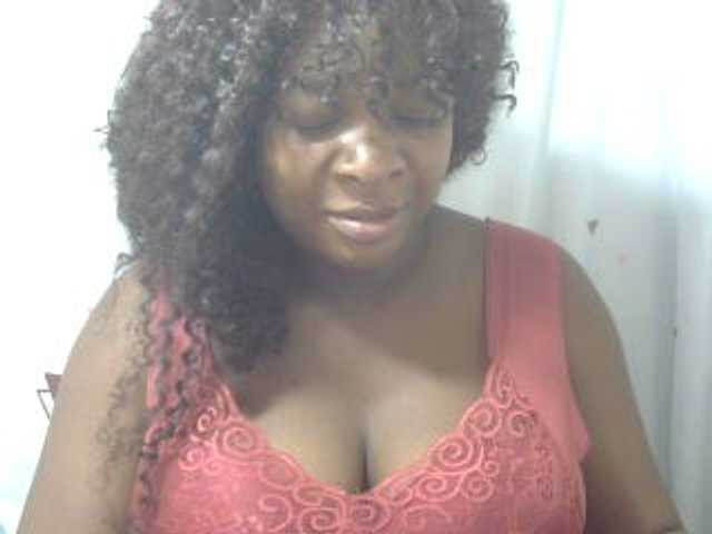 Love-Sexya live cam on BongaCams