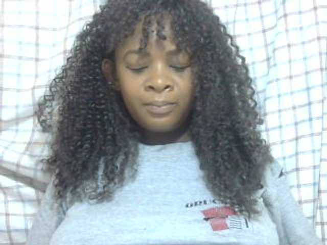 Love-Sexya live cam on BongaCams