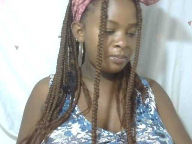 Love-Sexya live cam on BongaCams