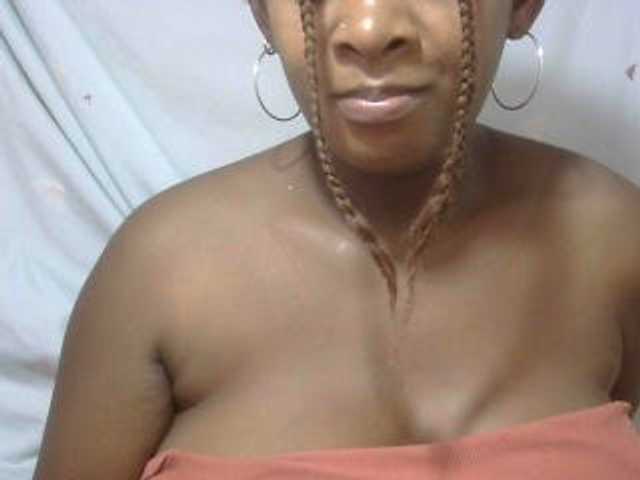 Love-Sexya live cam on BongaCams