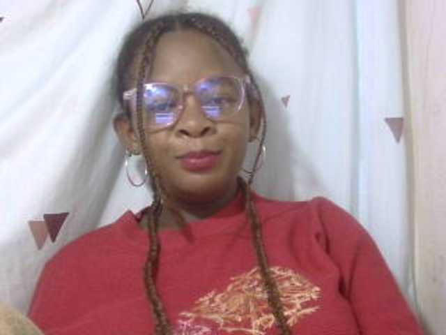 Love-Sexya live cam on BongaCams