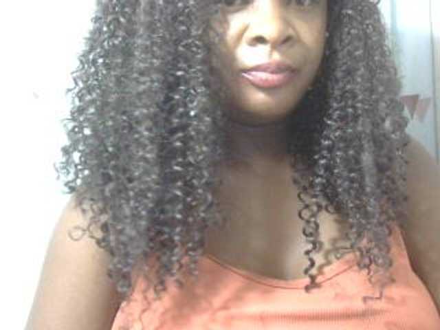 Love-Sexya live cam on BongaCams