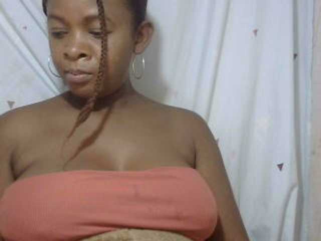 Love-Sexya live cam on BongaCams