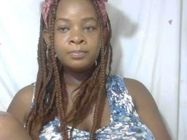 Love-Sexya live cam on BongaCams