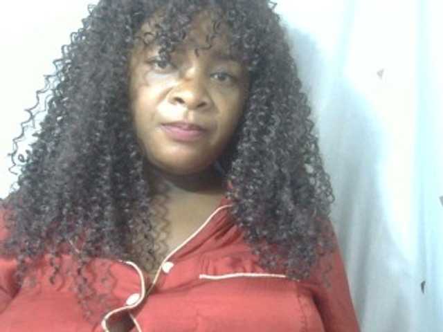 Love-Sexya live cam on BongaCams