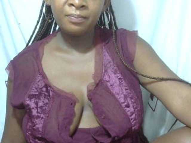 Love-Sexya live cam on BongaCams