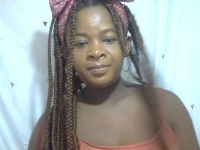 Love-Sexya live cam on BongaCams