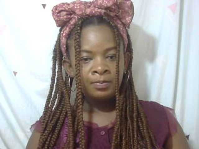 Love-Sexya live cam on BongaCams