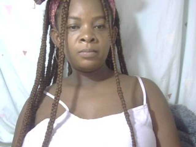Love-Sexya live cam on BongaCams