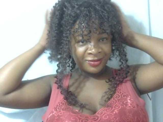 Love-Sexya live cam on BongaCams