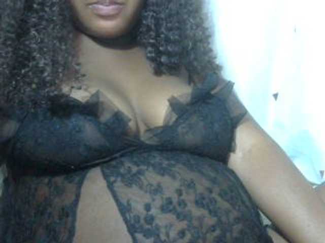 Love-Sexya live cam on BongaCams