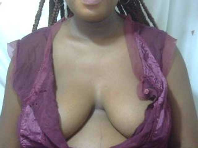 Love-Sexya live cam on BongaCams