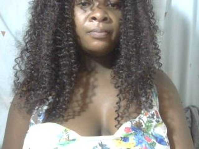 Love-Sexya live cam on BongaCams
