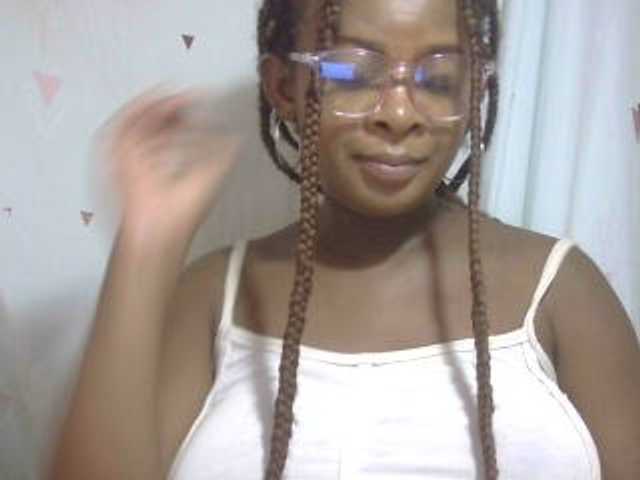 Love-Sexya live cam on BongaCams