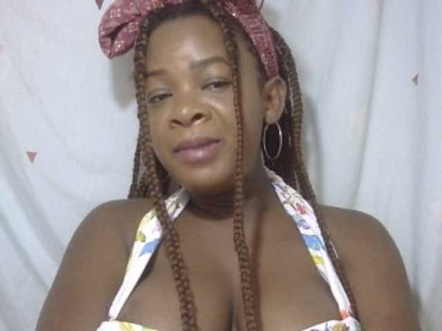 Love-Sexya, en directo ahora en BongaCams