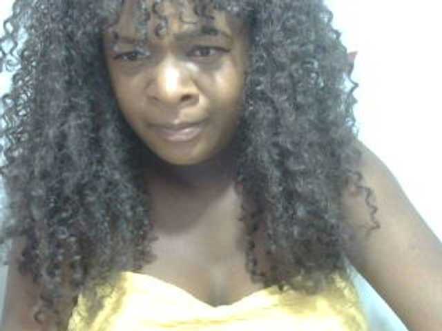 Love-Sexya live cam on BongaCams