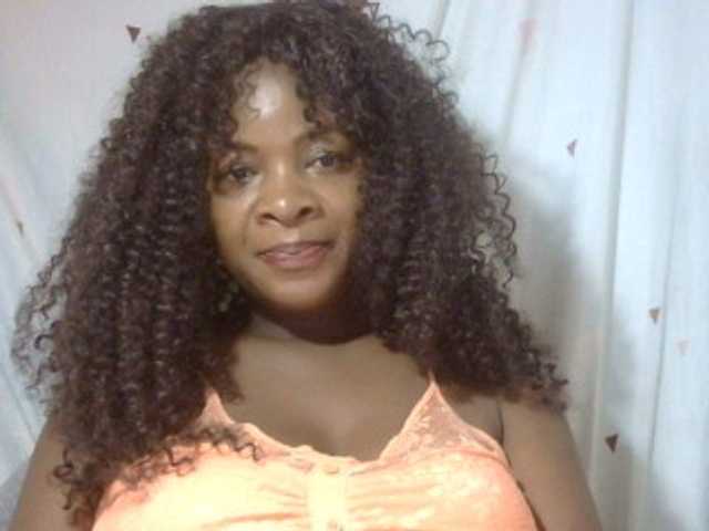 Love-Sexya live cam on BongaCams