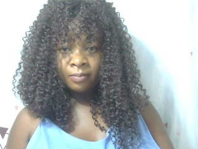 Love-Sexya live cam on BongaCams