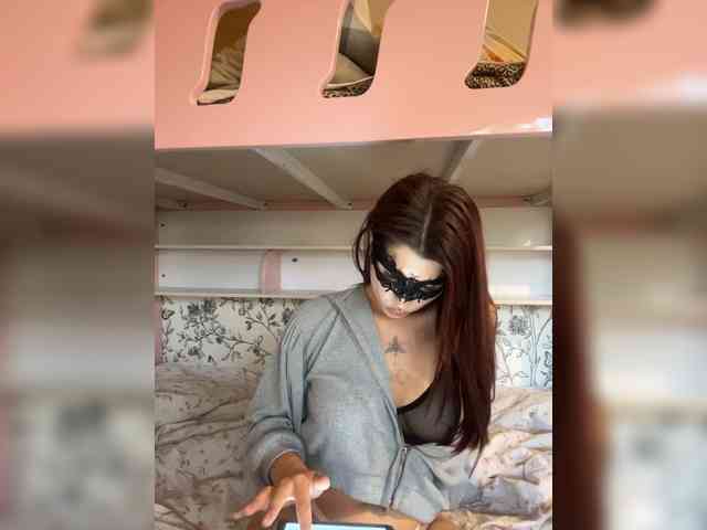 Liliya_lubvi webcam