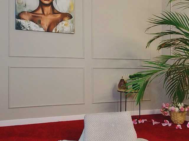 nyraglow live cam on BongaCams