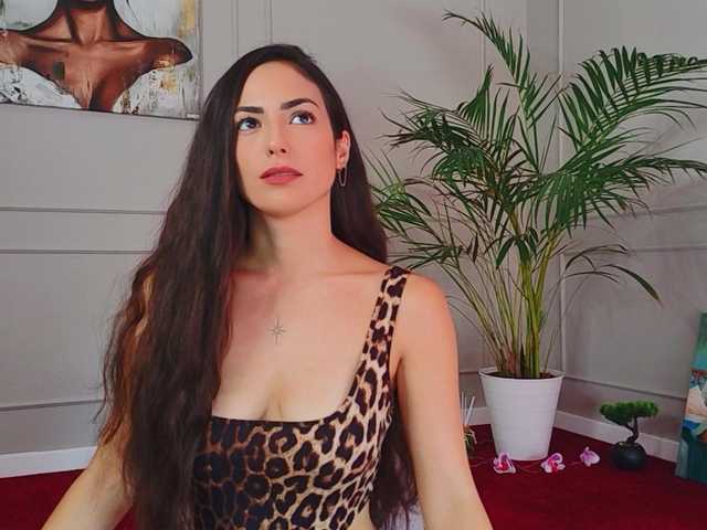 nyraglow live cam on BongaCams
