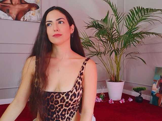 nyraglow live cam on BongaCams