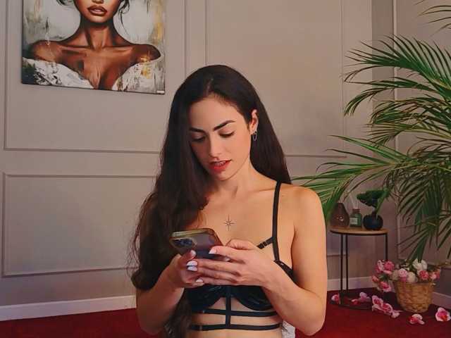 nyraglow live cam on BongaCams