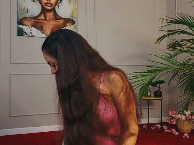 nyraglow, live now on BongaCams
