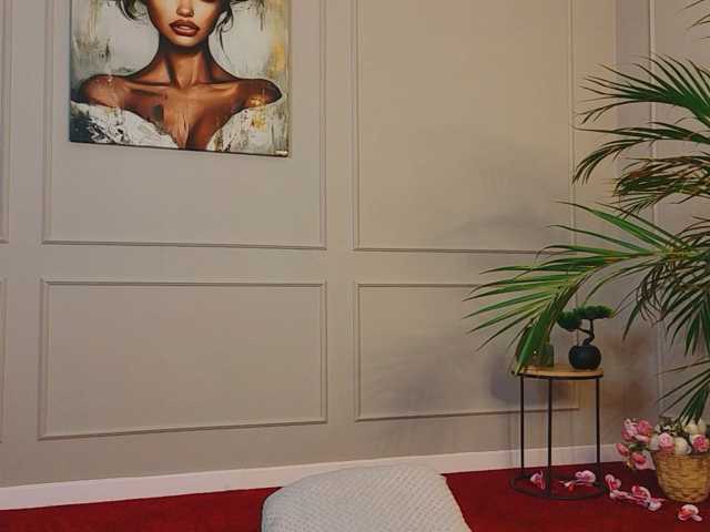 nyraglow live cam on BongaCams