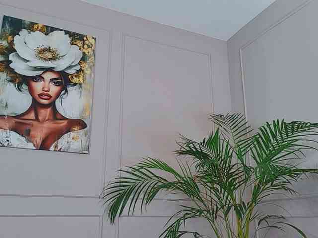 nyraglow Live Webcam on BongaCams